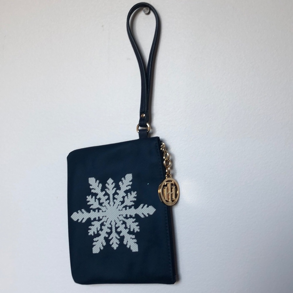 Snowflake pouch